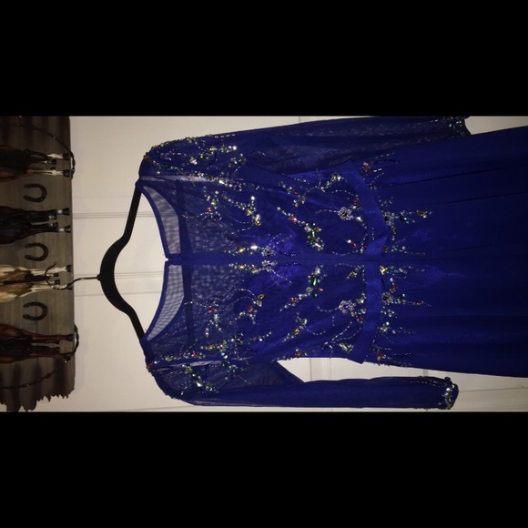 Dress - Picture 3 of 4